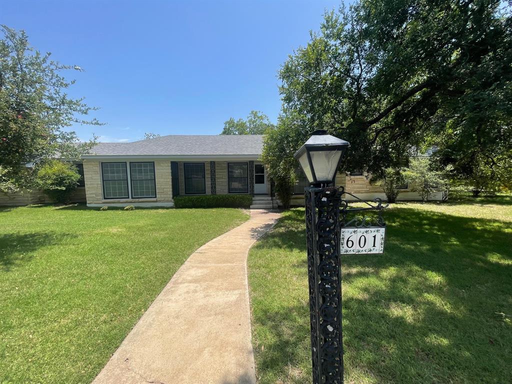 601 S Arnold Street Property Photo 1