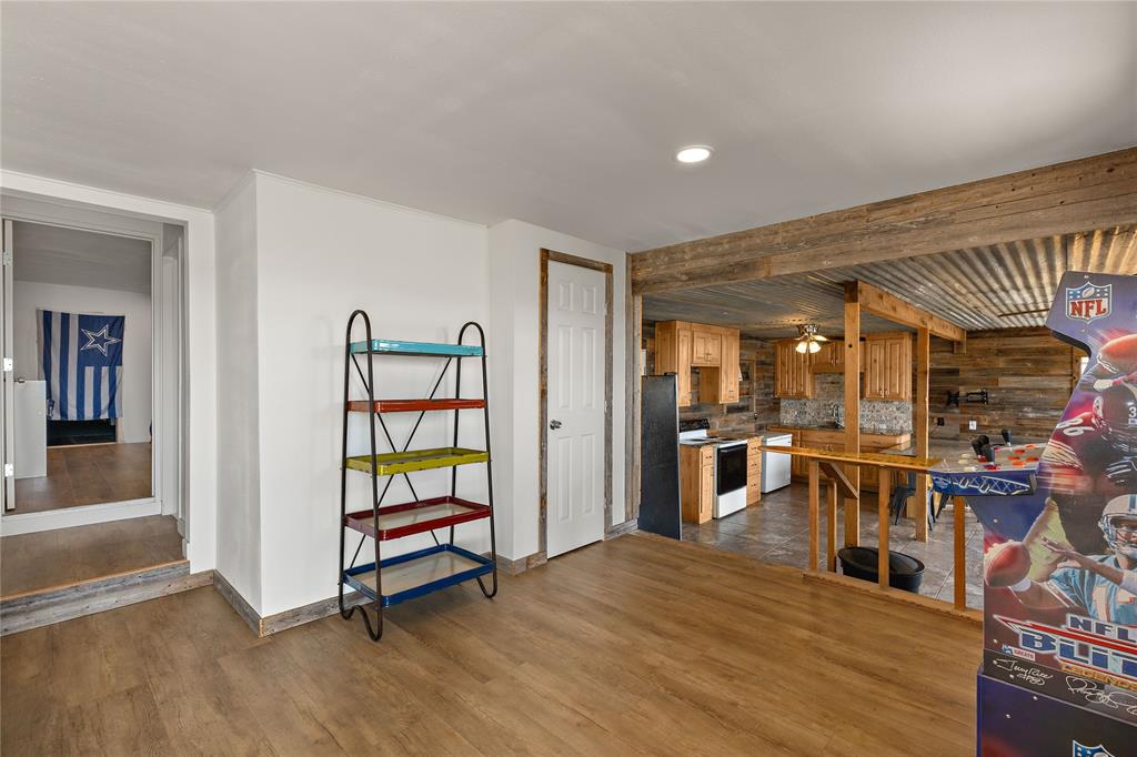 894 W Moonshine Road Property Photo 10