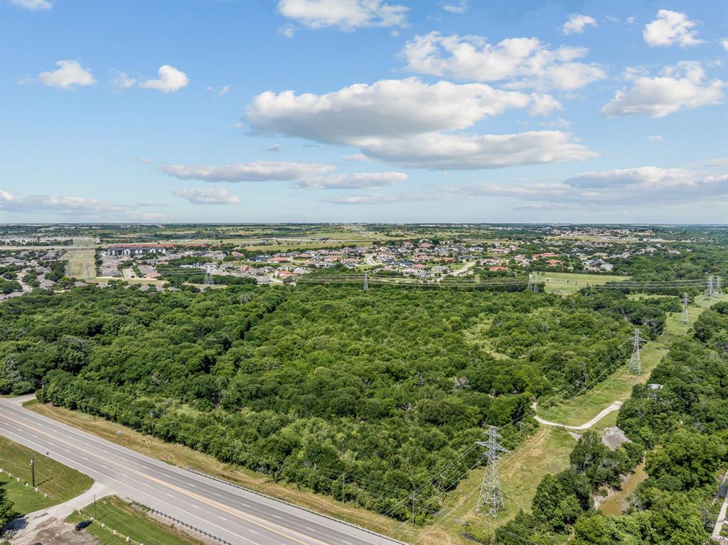 5200 Benbrook Boulevard Property Photo 8