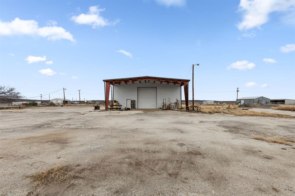261 E Industrial Boulevard Property Photo 31