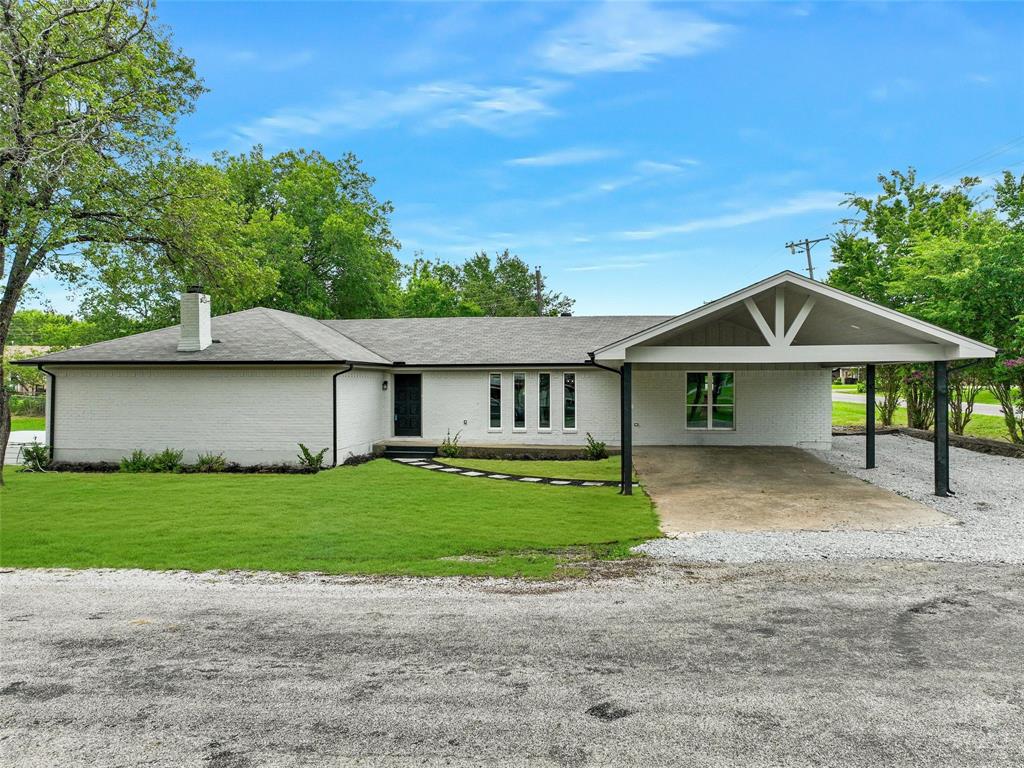 16 Ila Drive Property Photo 1