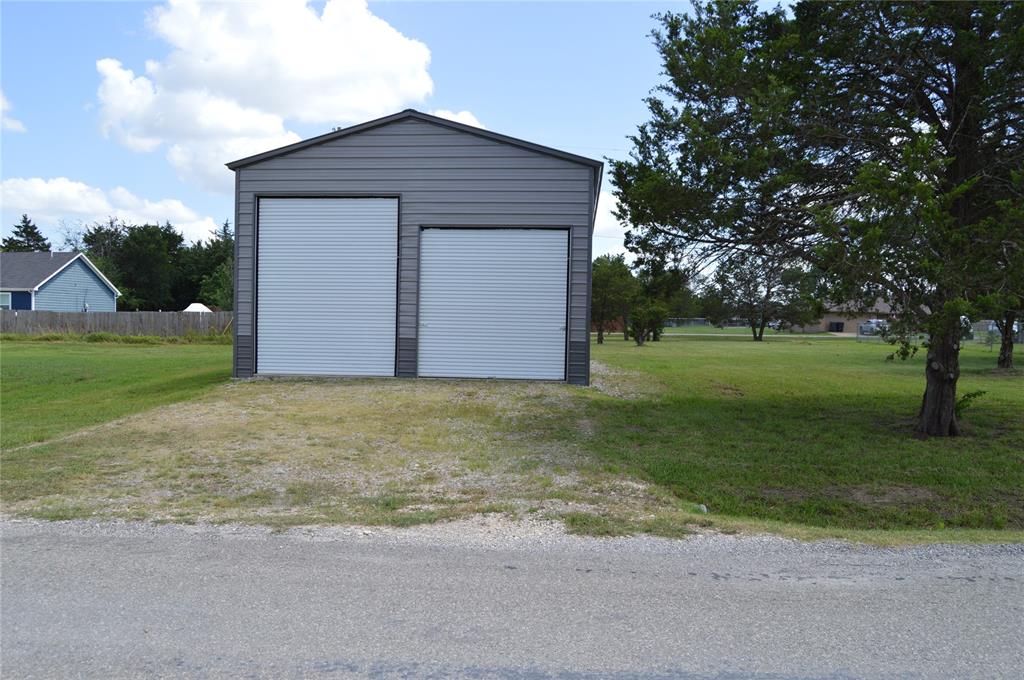 600 Lee Boulevard Property Photo 1