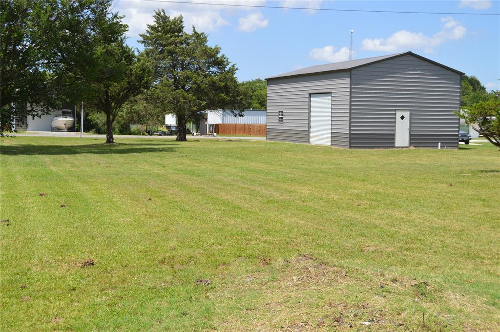 600 Lee Boulevard Property Photo 9