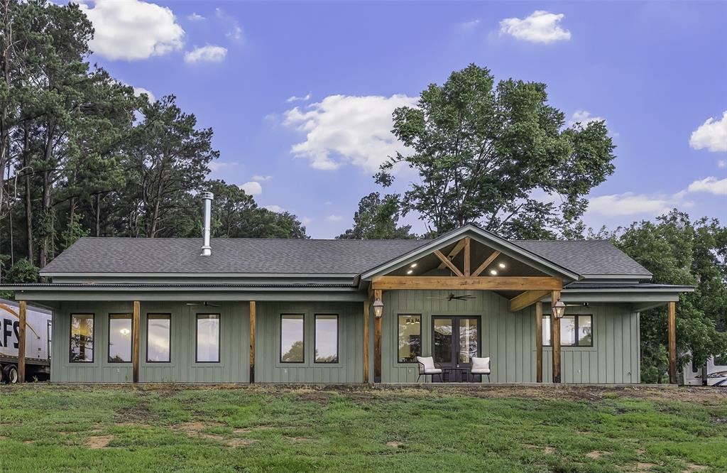 409 Chay Loop Property Photo 1