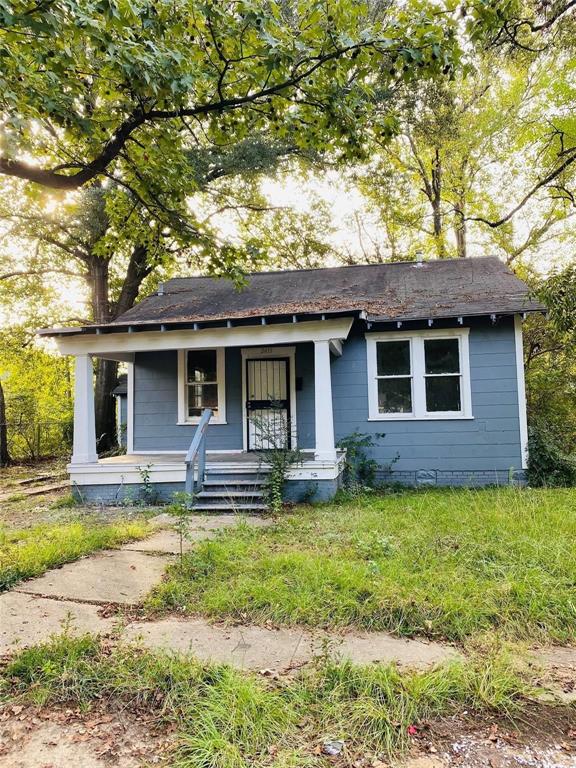 2413 Queens Highway Property Photo 1