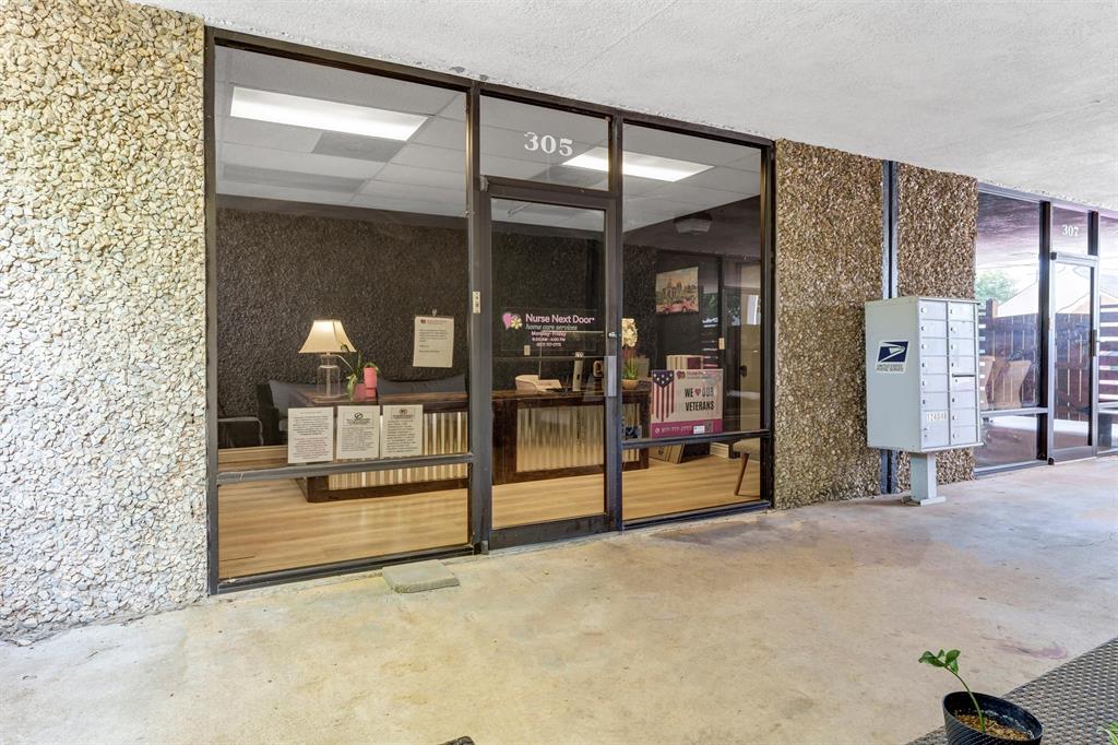 305 W Pearl Street Property Photo 28
