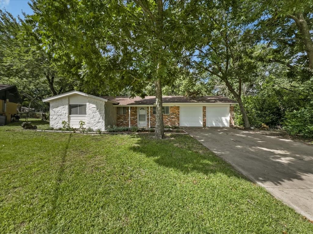 202 E Rentz Street Property Photo 1