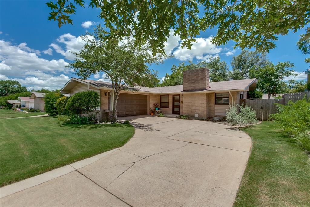 813 Sherbrook Drive Property Photo 1