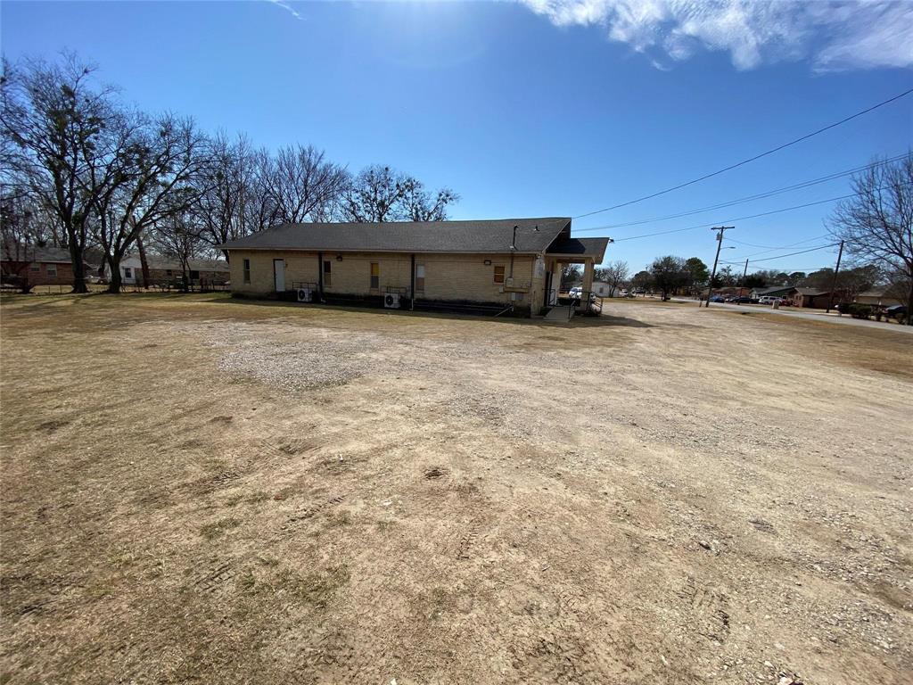 1213 S Medora Street Property Photo 2