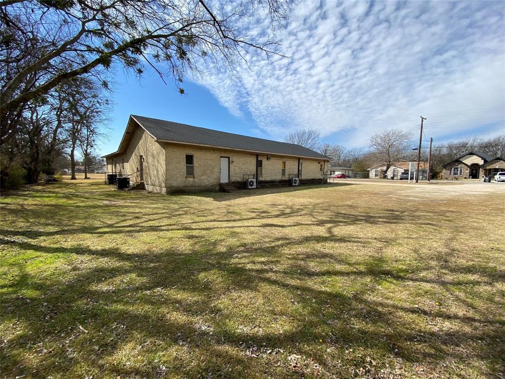 1213 S Medora Street Property Photo 3