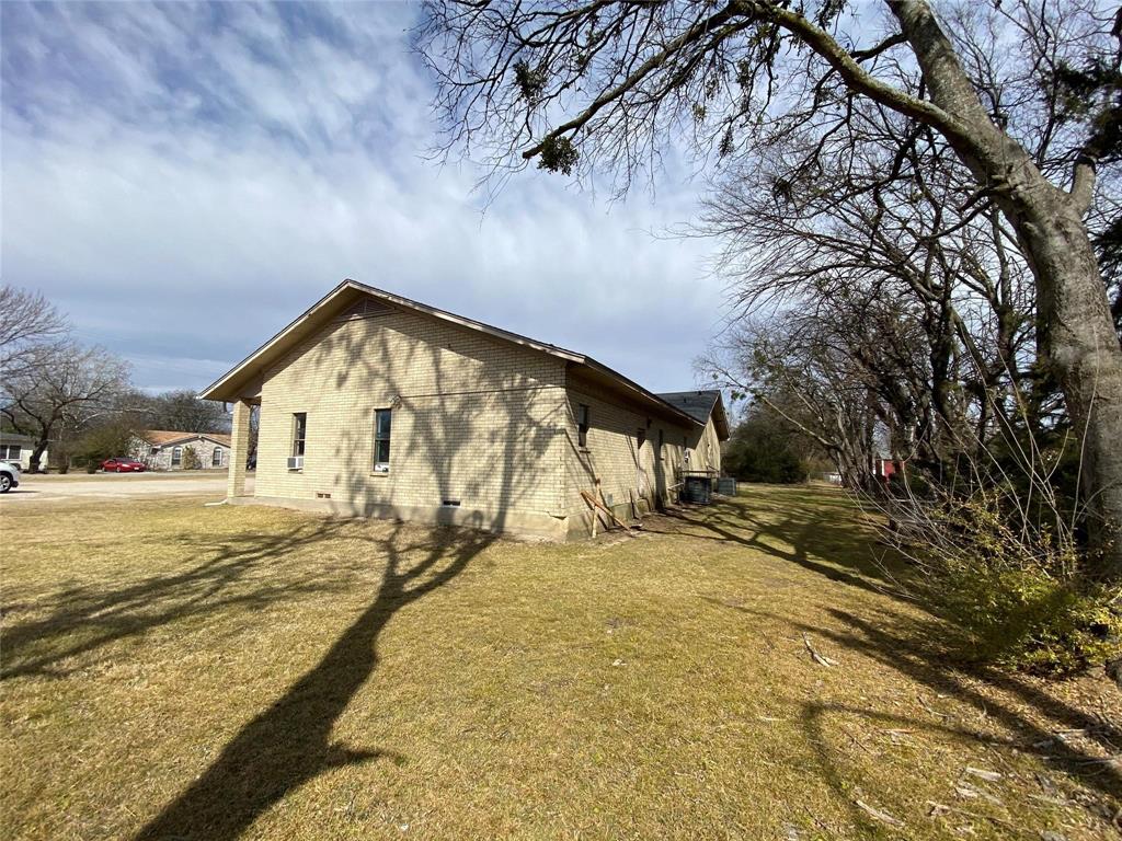 1213 S Medora Street Property Photo 4