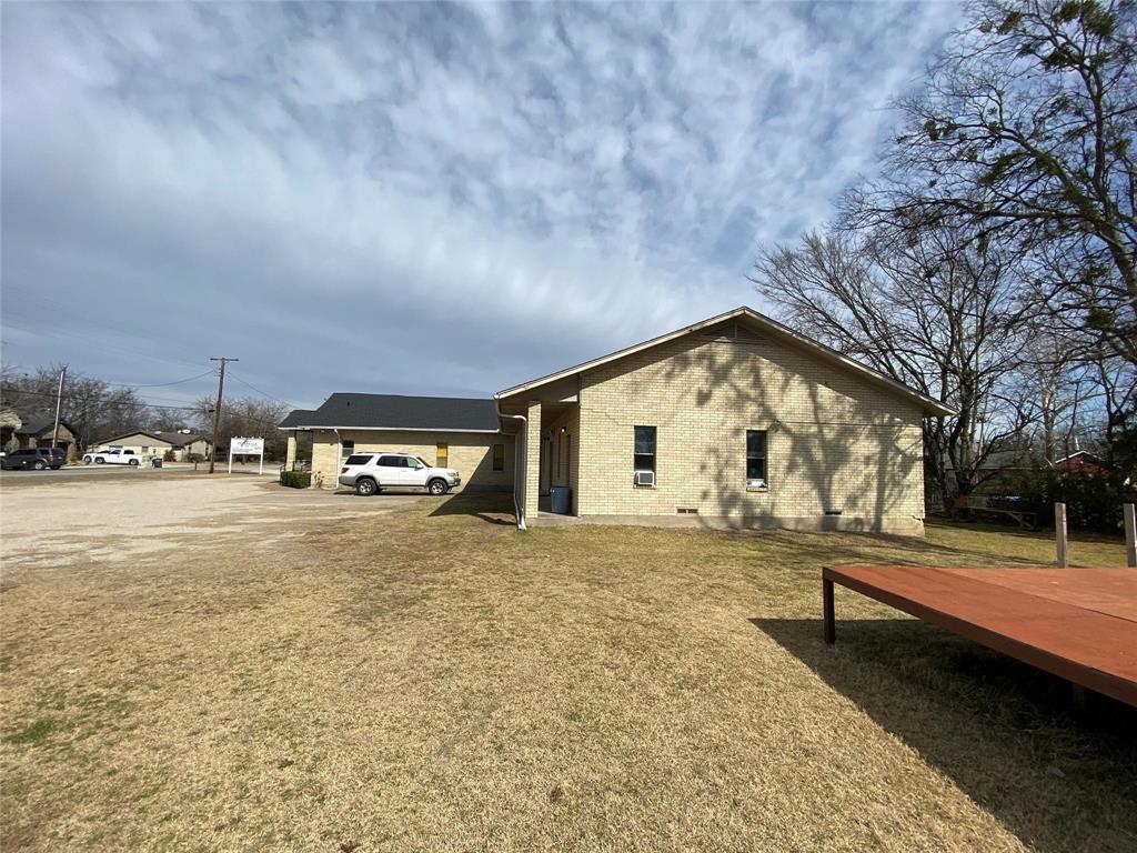 1213 S Medora Street Property Photo 5