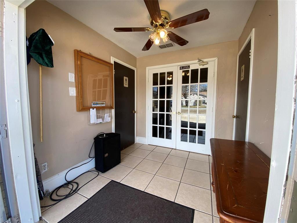 1213 S Medora Street Property Photo 10