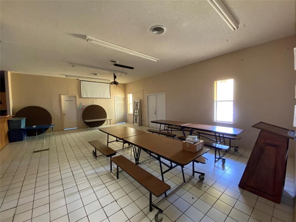 1213 S Medora Street Property Photo 28