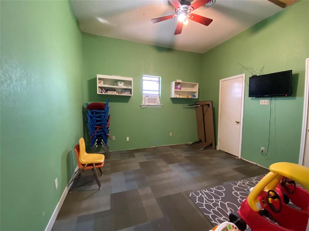 1213 S Medora Street Property Photo 32