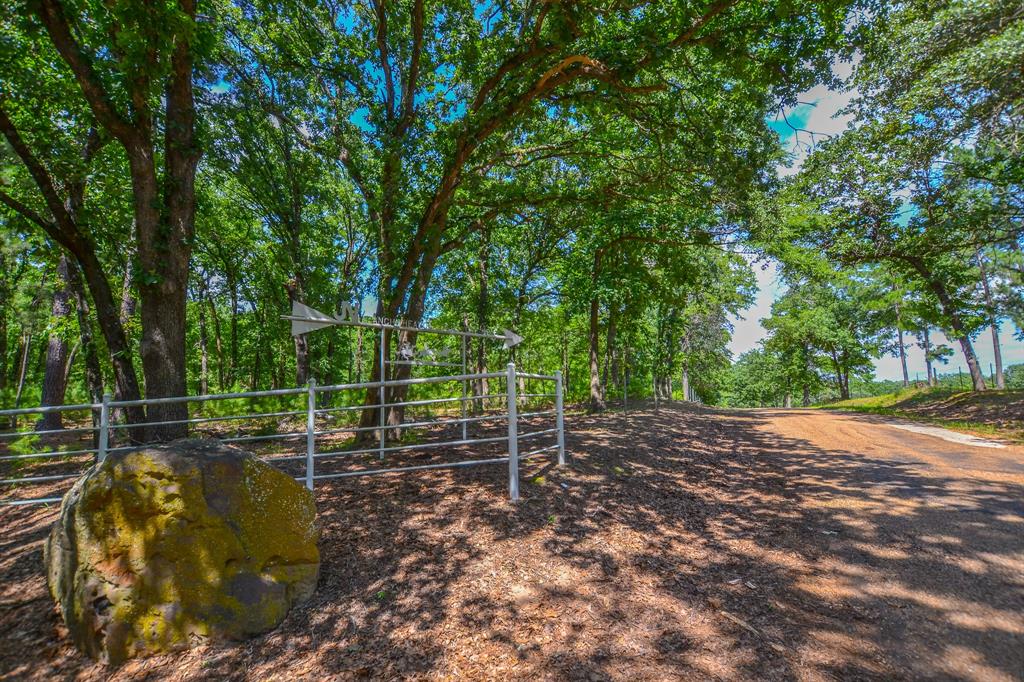 10933 County Road 4233 Property Photo 15