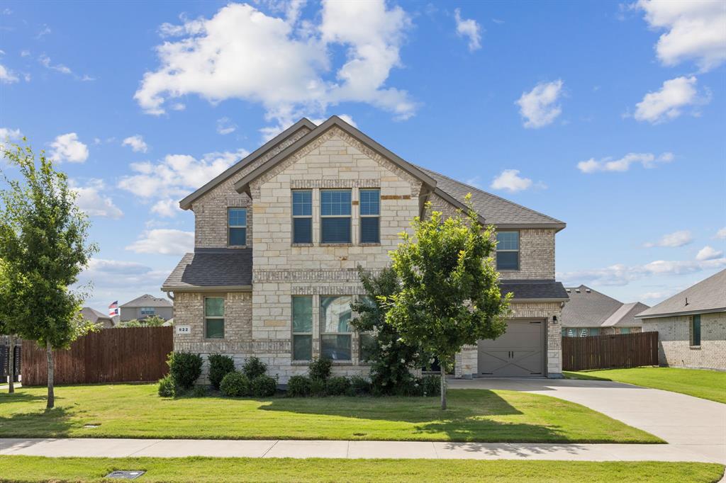 622 Summer Grove Drive Property Photo 1