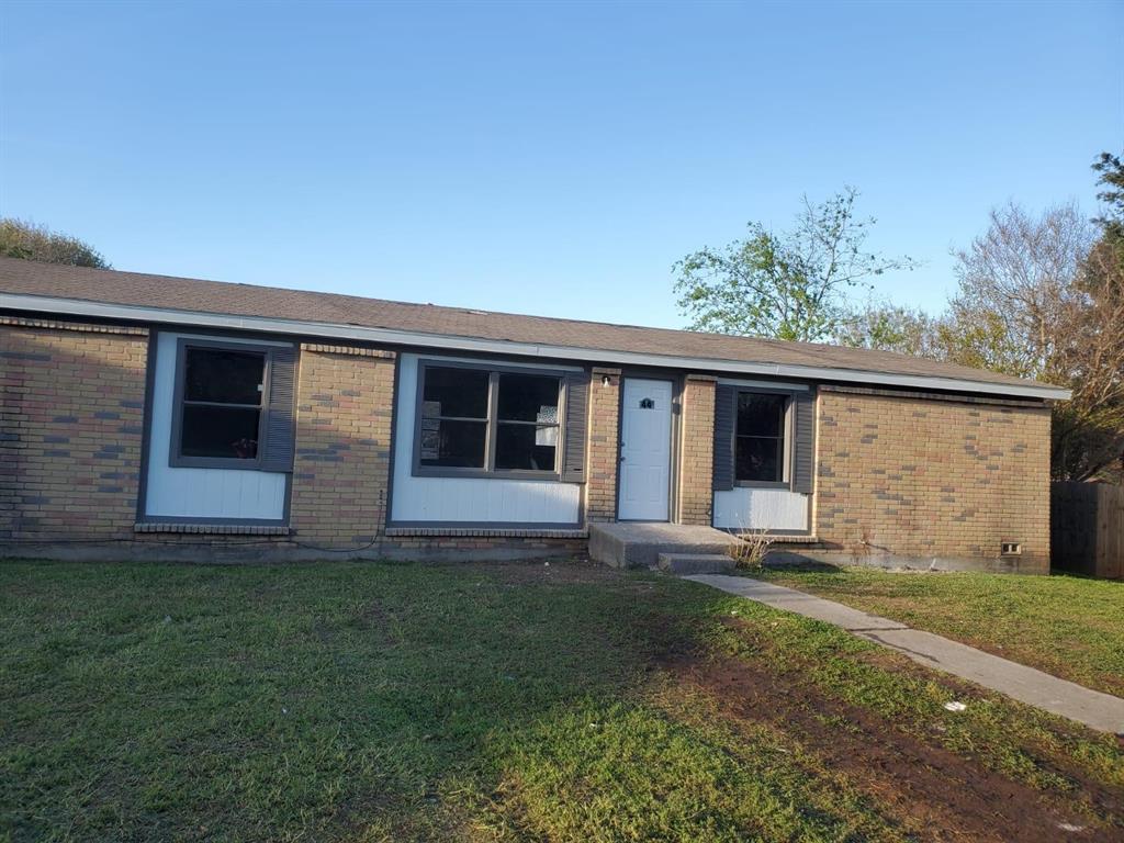 44 Balladeer Property Photo 1
