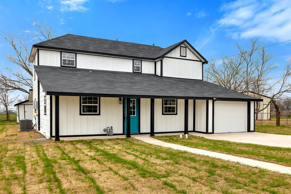 305 Bois Darc Property Photo 1