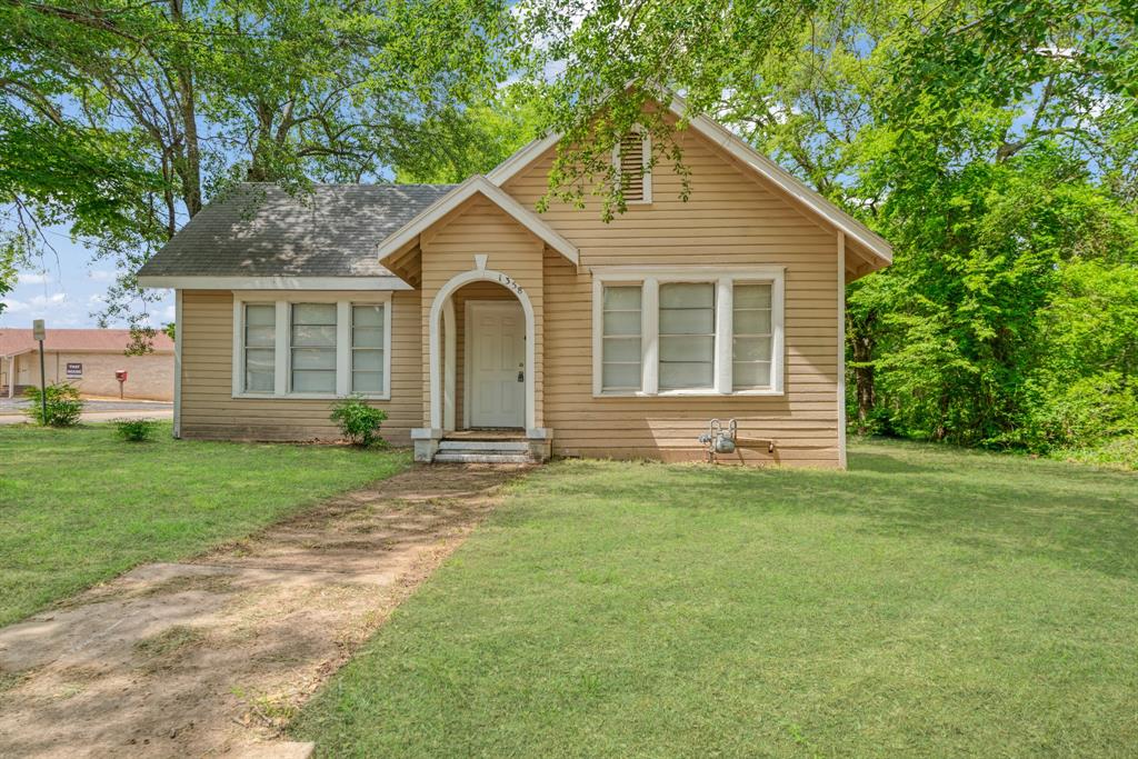 1358 Bonham St Property Photo 1