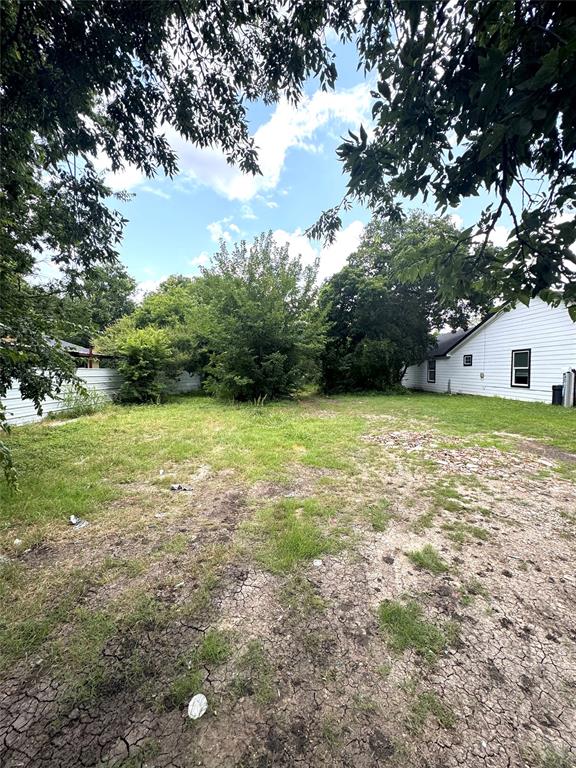4207 Biglow Drive Property Photo 1