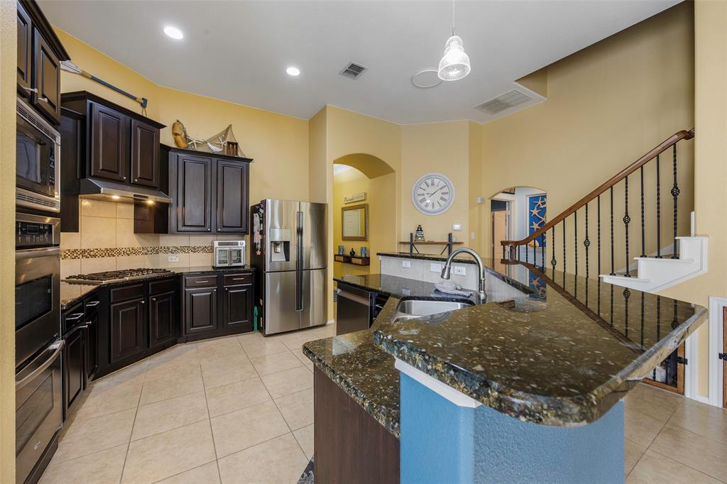 2709 Westpoint Drive Property Photo 5