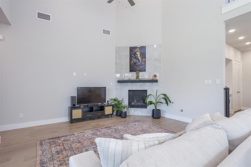 9404 Sunset Lane Property Photo 8