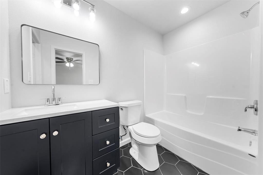 1721 Gurley Lane Property Photo 18