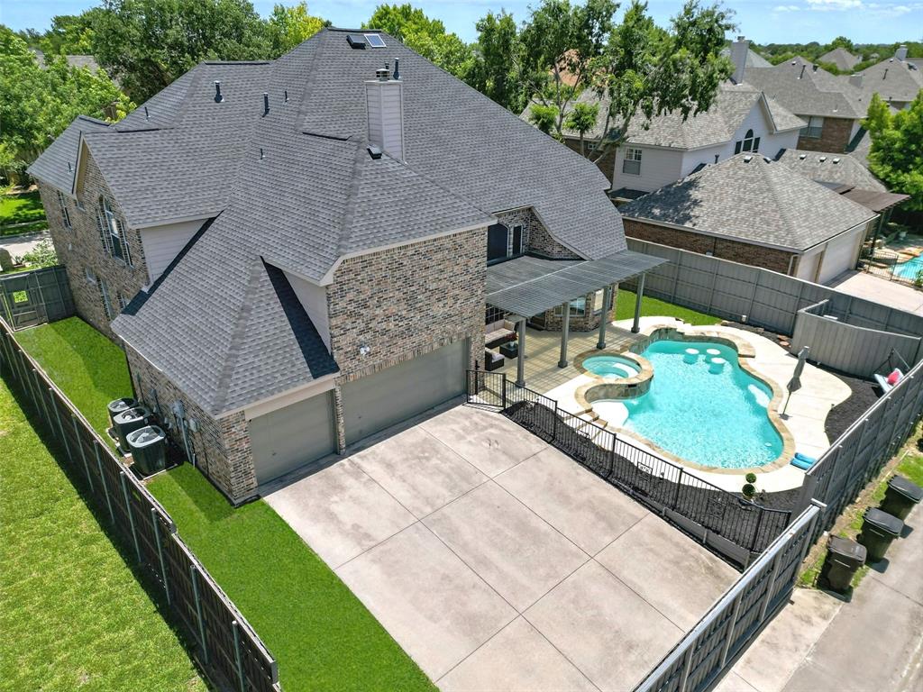 8105 Hazeltine Drive Property Photo 1