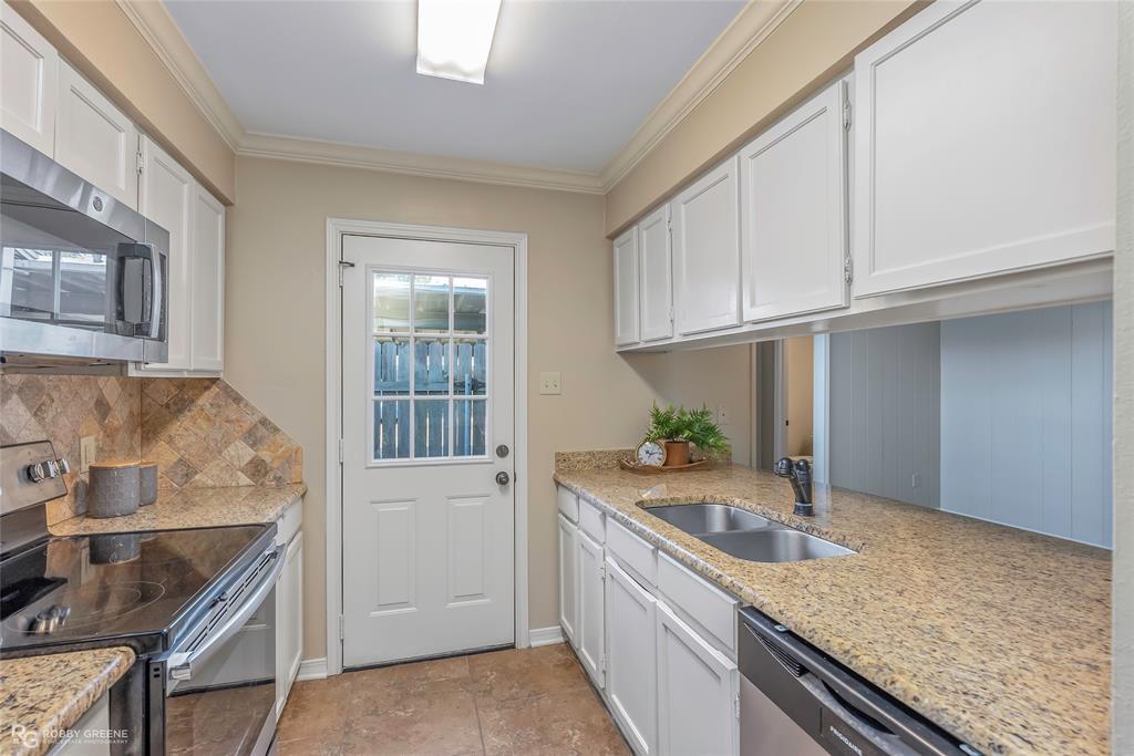10302 Loma Vista Drive Property Photo 20