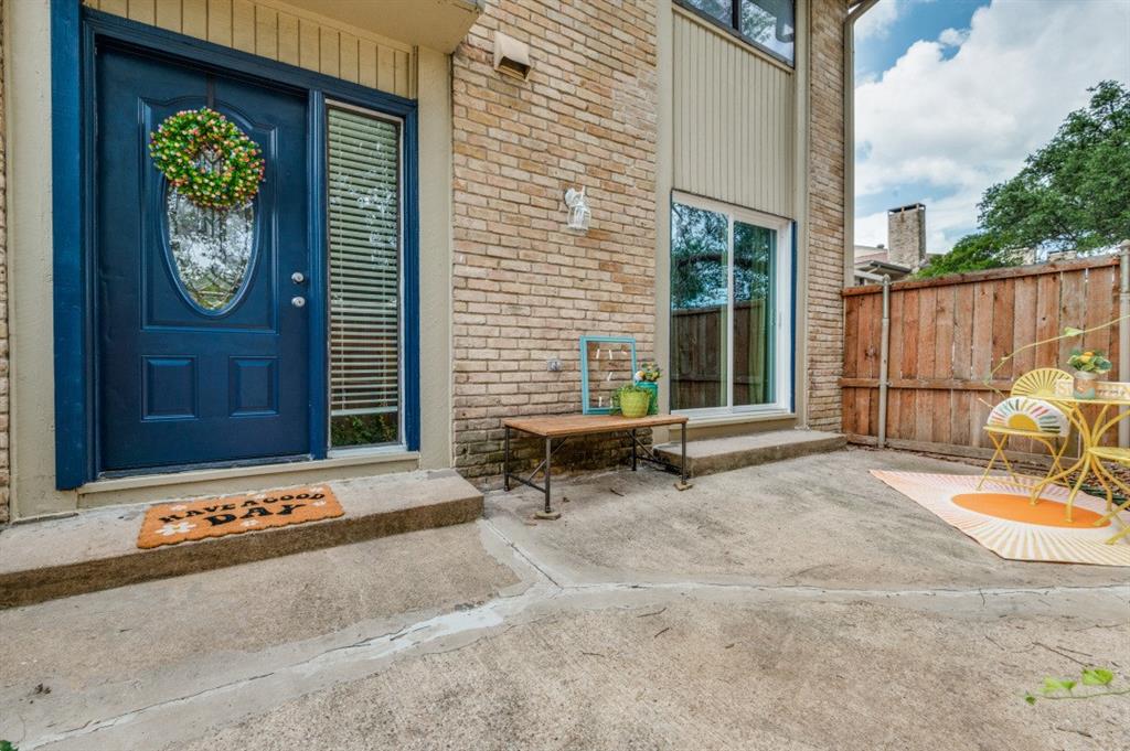2630 Custer Parkway D Property Photo 1