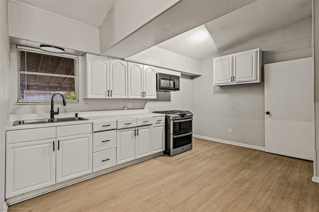 1814 Cumberland Drive Property Photo 2