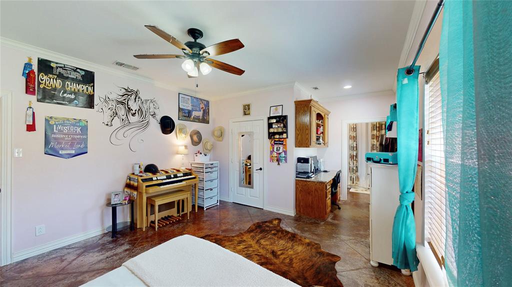 331 County Road 4847 Property Photo 21