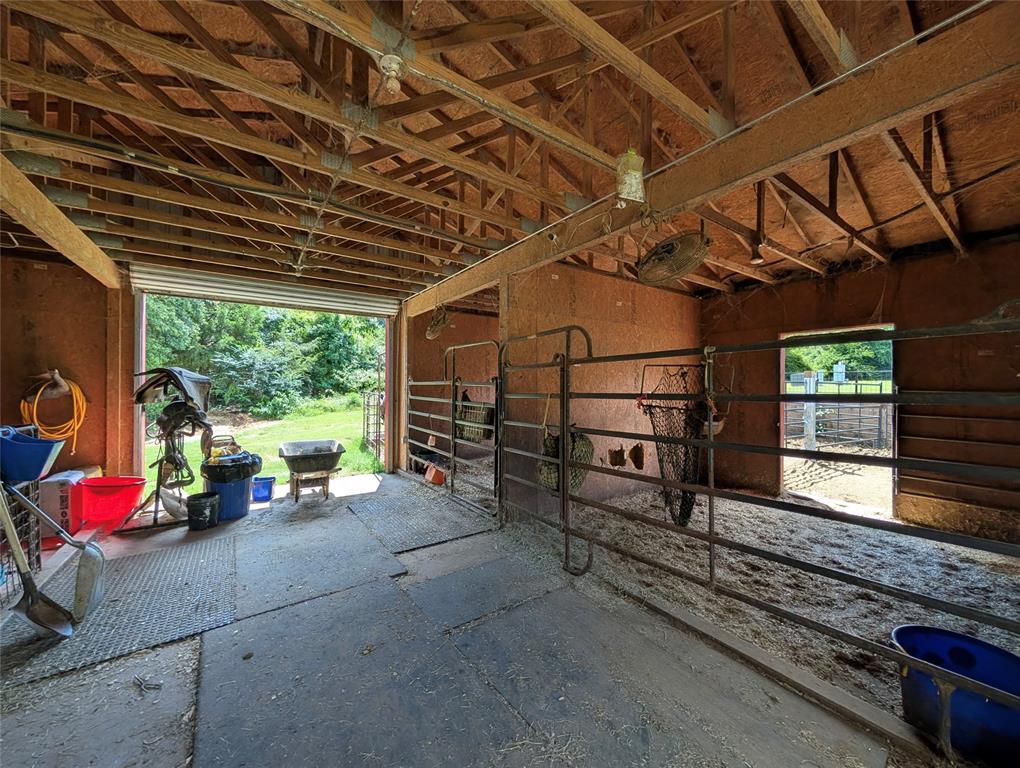 331 County Road 4847 Property Photo 28
