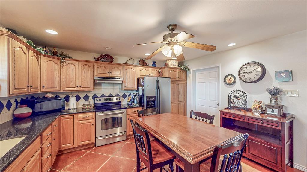 331 County Road 4847 Property Photo 35