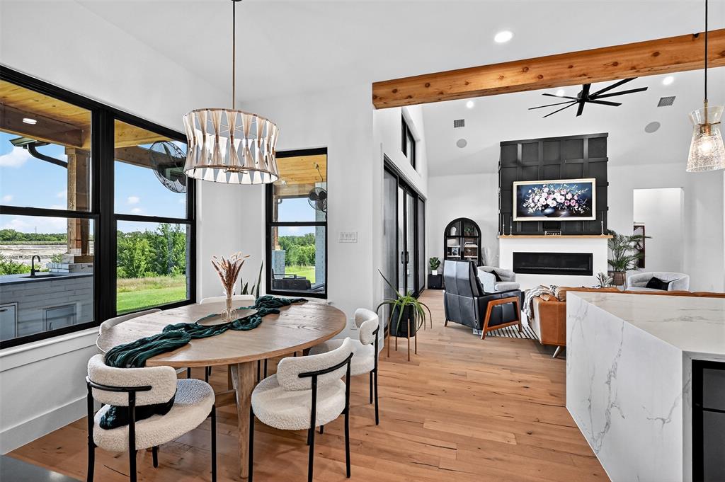 2028 Fox Bend Trace Property Photo 8