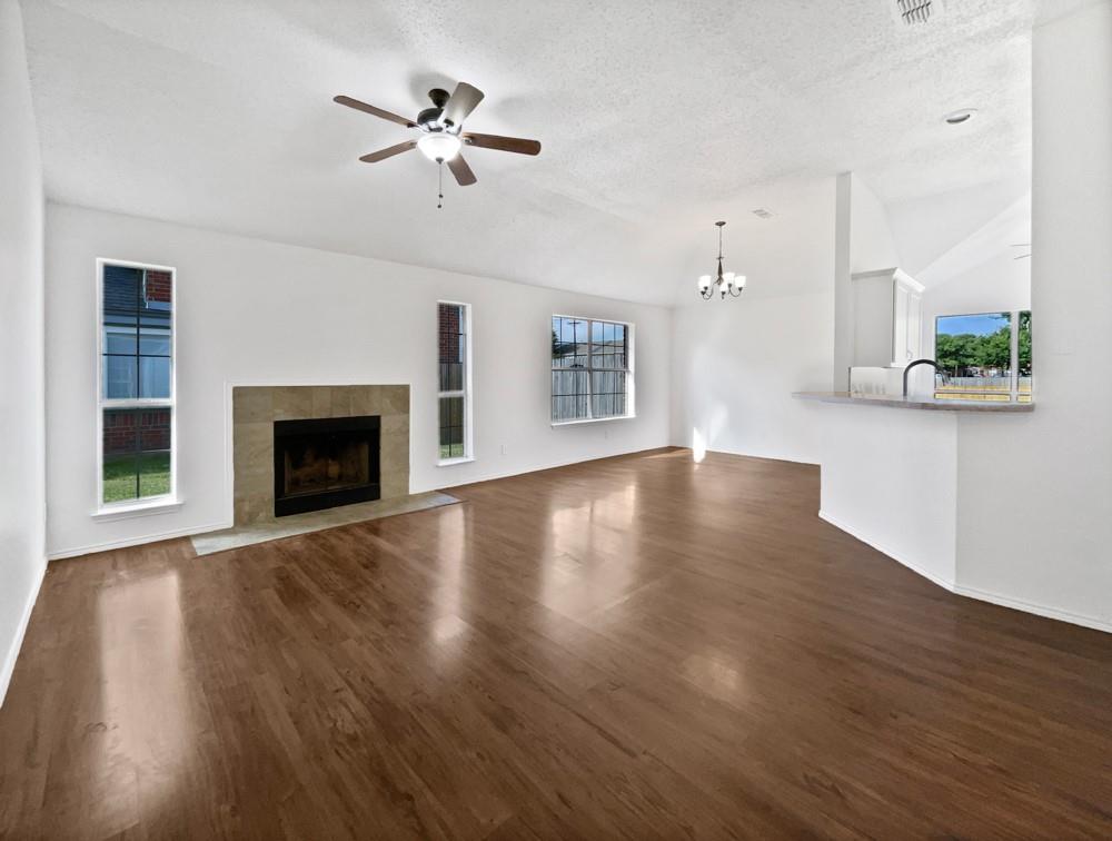 6020 Maple Leaf Drive Property Photo 3