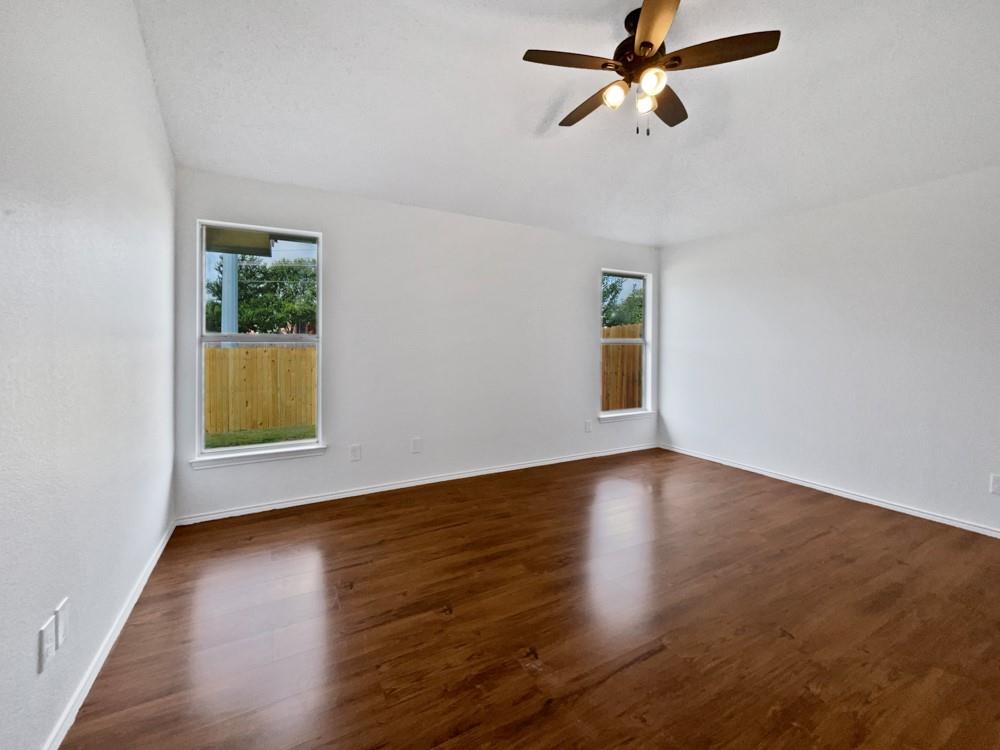 6020 Maple Leaf Drive Property Photo 5
