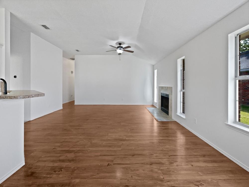 6020 Maple Leaf Drive Property Photo 9