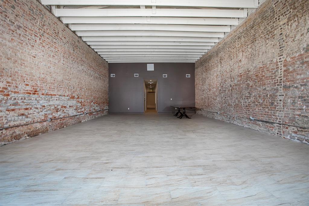 125 W Duval Street Property Photo 7