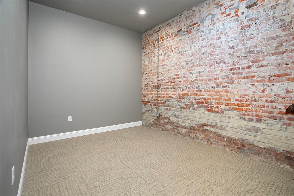 125 W Duval Street Property Photo 11