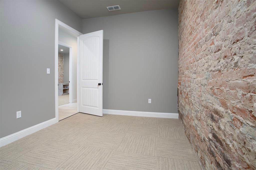 125 W Duval Street Property Photo 12