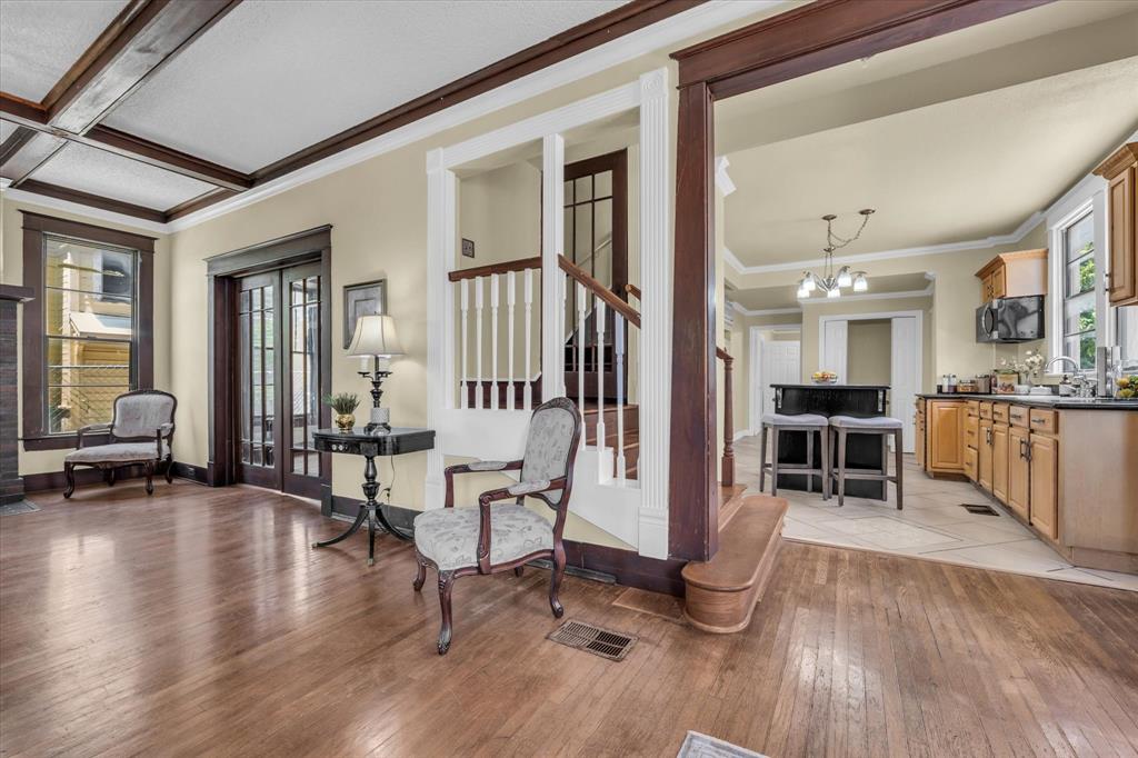 2215 Morrow Avenue Property Photo 9