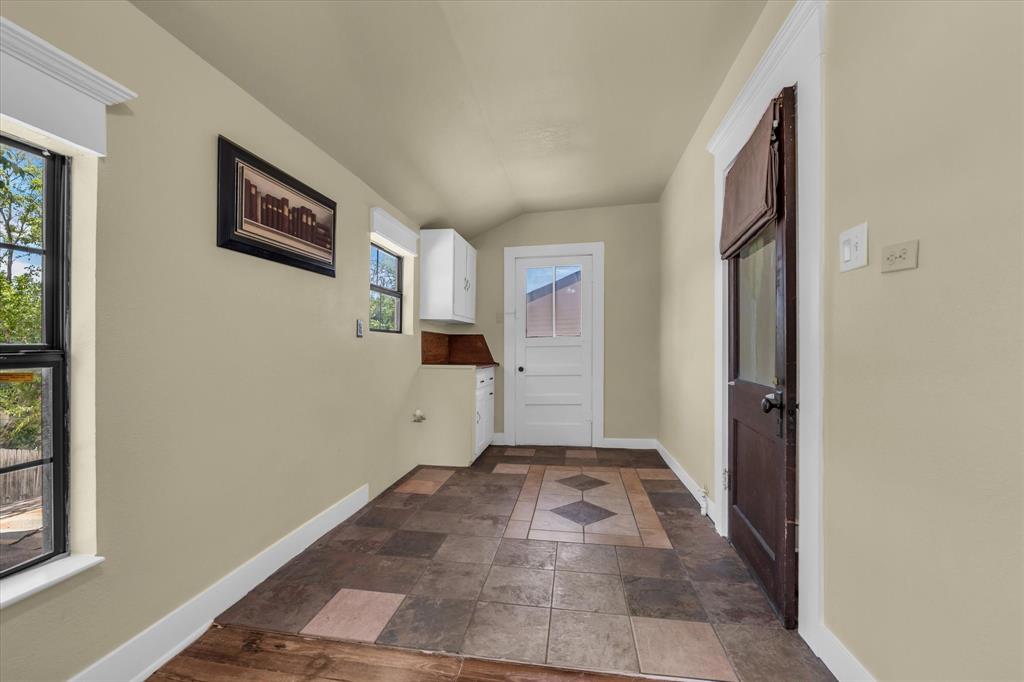 2215 Morrow Avenue Property Photo 23