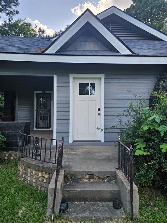 4448 Greenwood Boulevard Property Photo 3