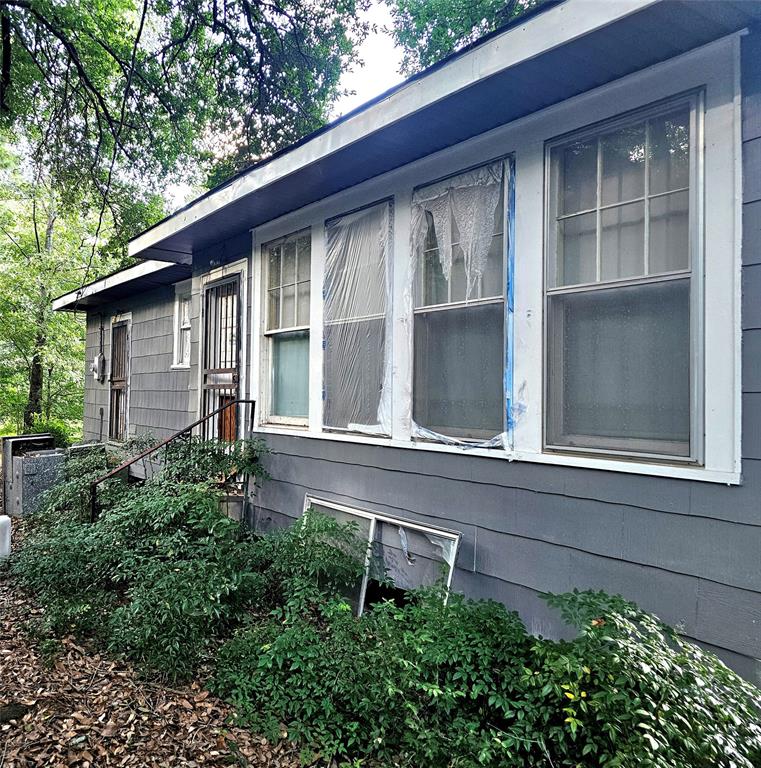 4448 Greenwood Boulevard Property Photo 7