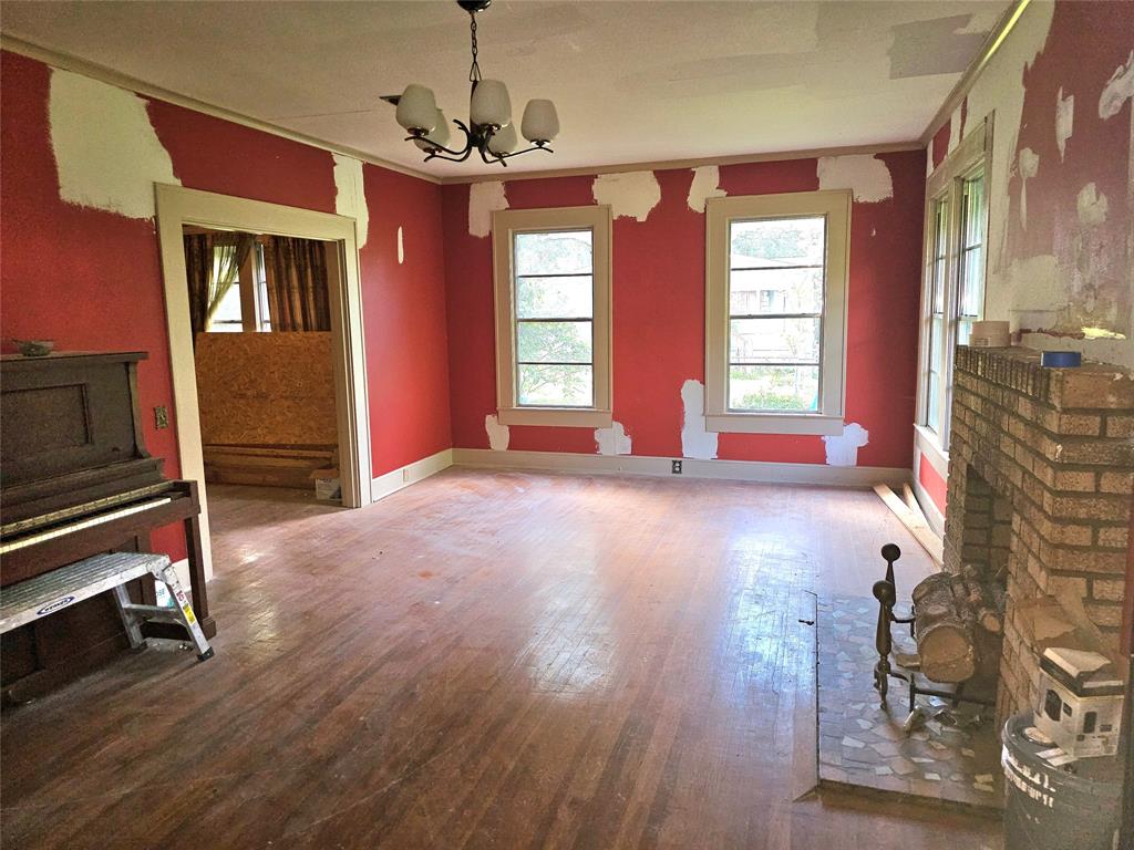 4448 Greenwood Boulevard Property Photo 9