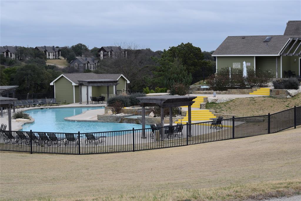 19066 White Bluff Drive Property Photo 8
