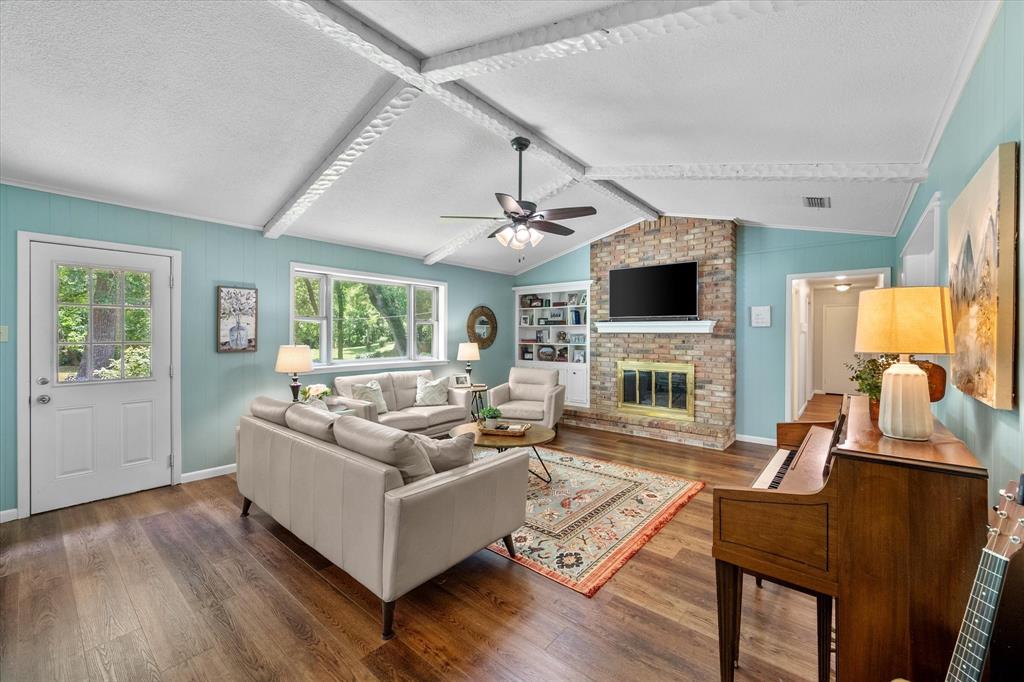 1824 Dartmouth Lane Property Photo 1