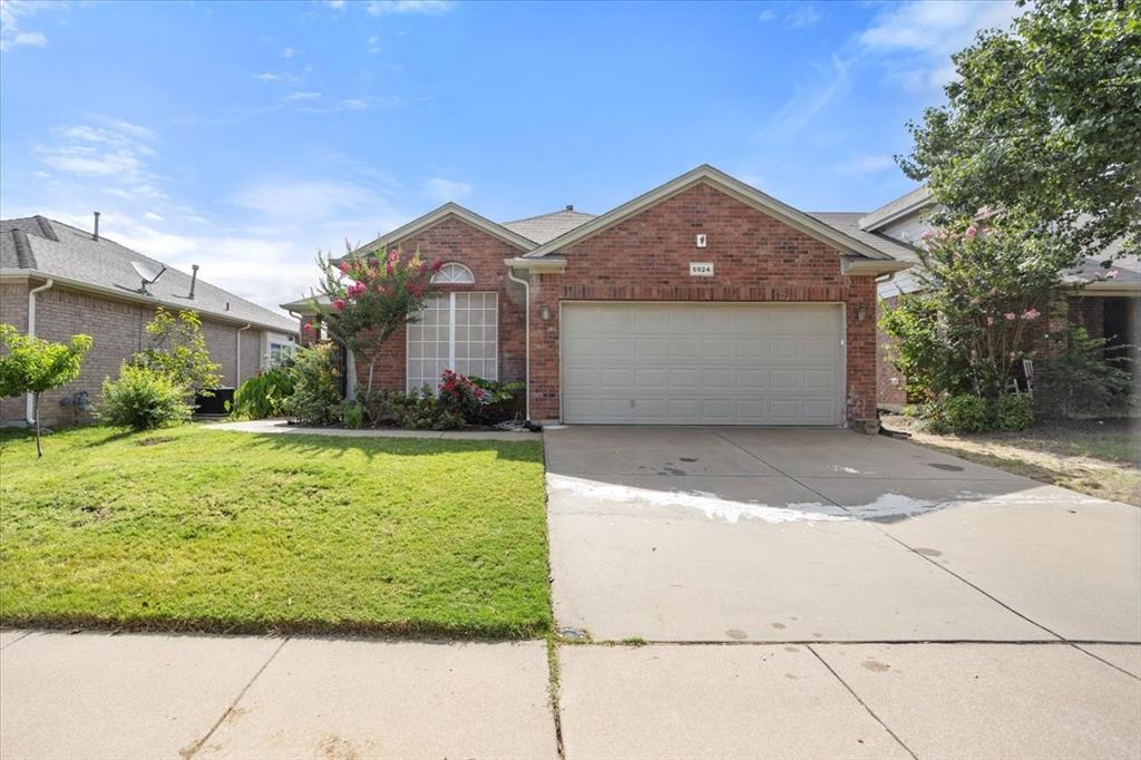 5924 Center Ridge Drive Property Photo 2